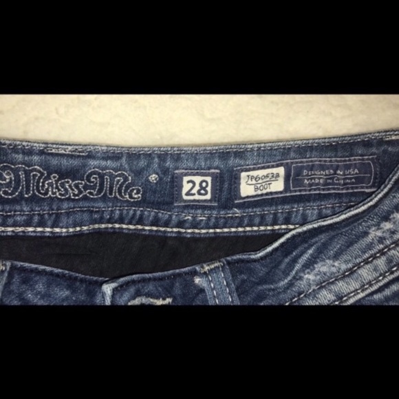 Miss Me Bootcut | Size 28 | Lace Embellished - Picture 5 of 7